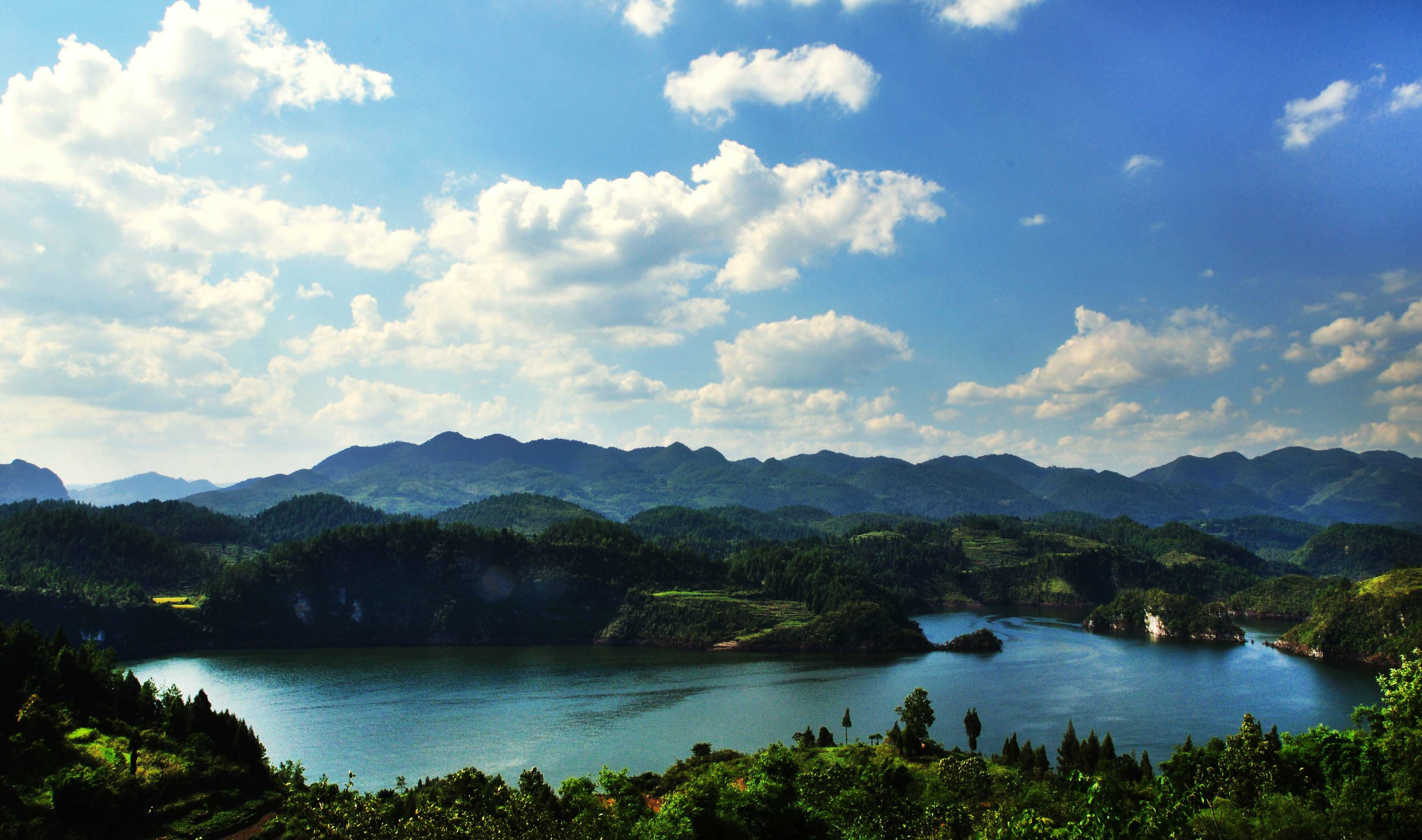 首页 ppt背景 风景ppt背景图片 > 遵义ppt背景图片  下载地址 遵义ppt